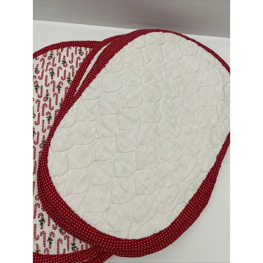 Christmas‎ Placemat And Napkin Set/24 Candy Cane Quilted Stains Vtg SKU 1229